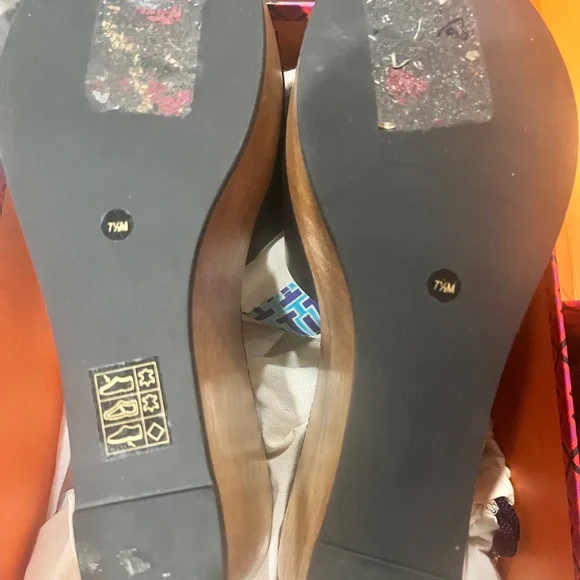 Tory Burch Black Slide Sandals - Picture 2 of 6